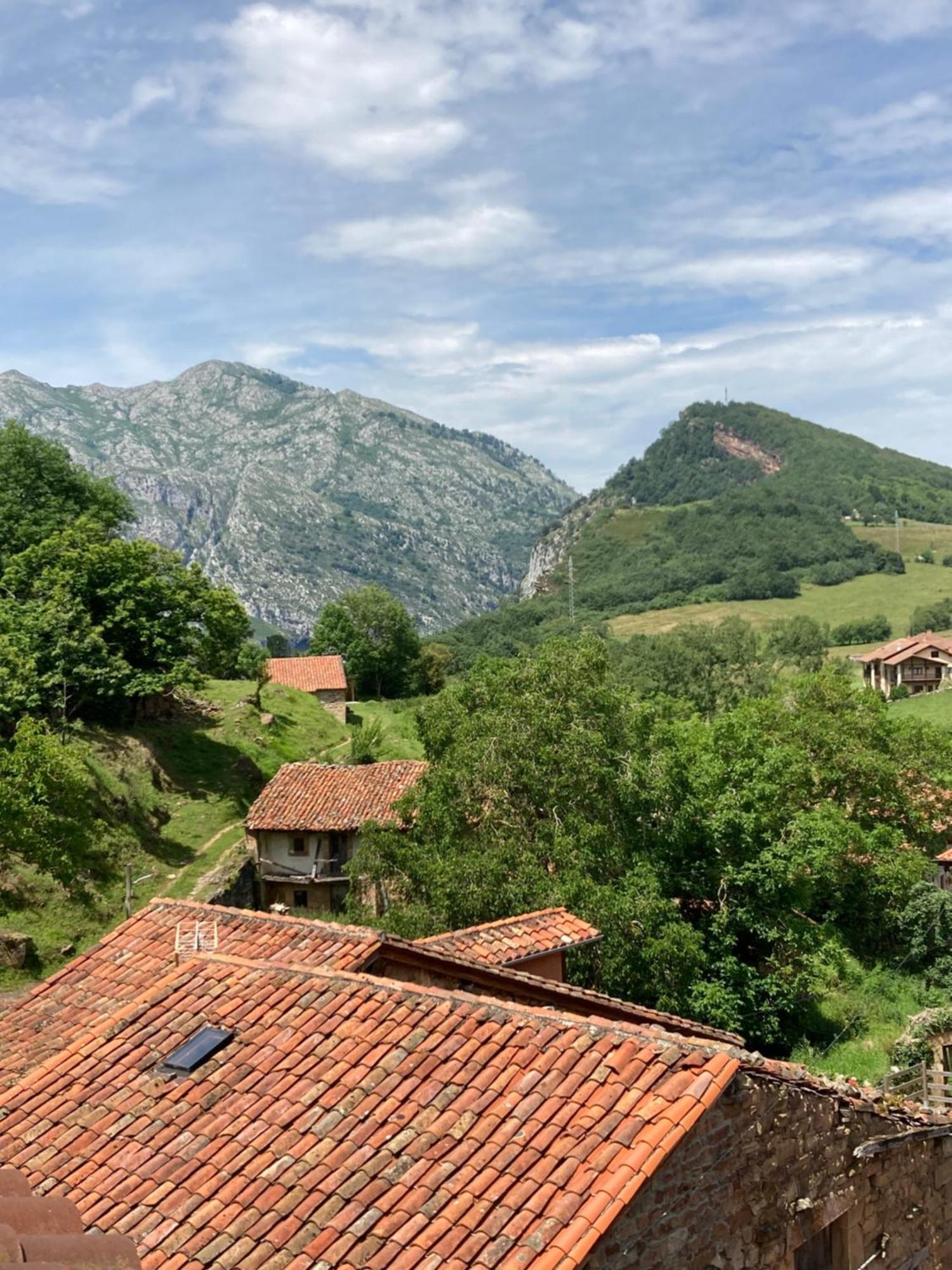 La Valuisilla, Hotel Rural Cicera Exteriör bild