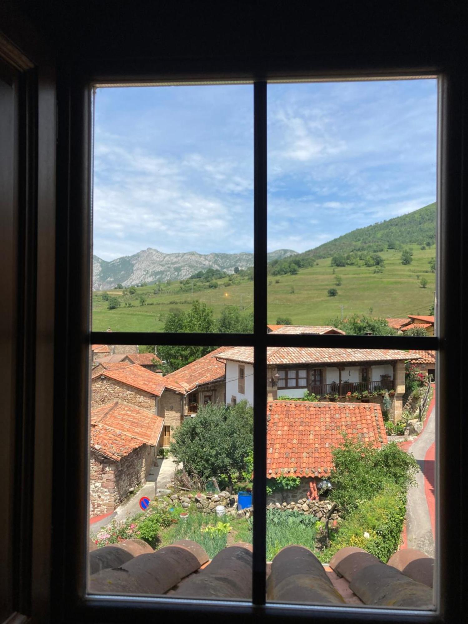 La Valuisilla, Hotel Rural Cicera Exteriör bild