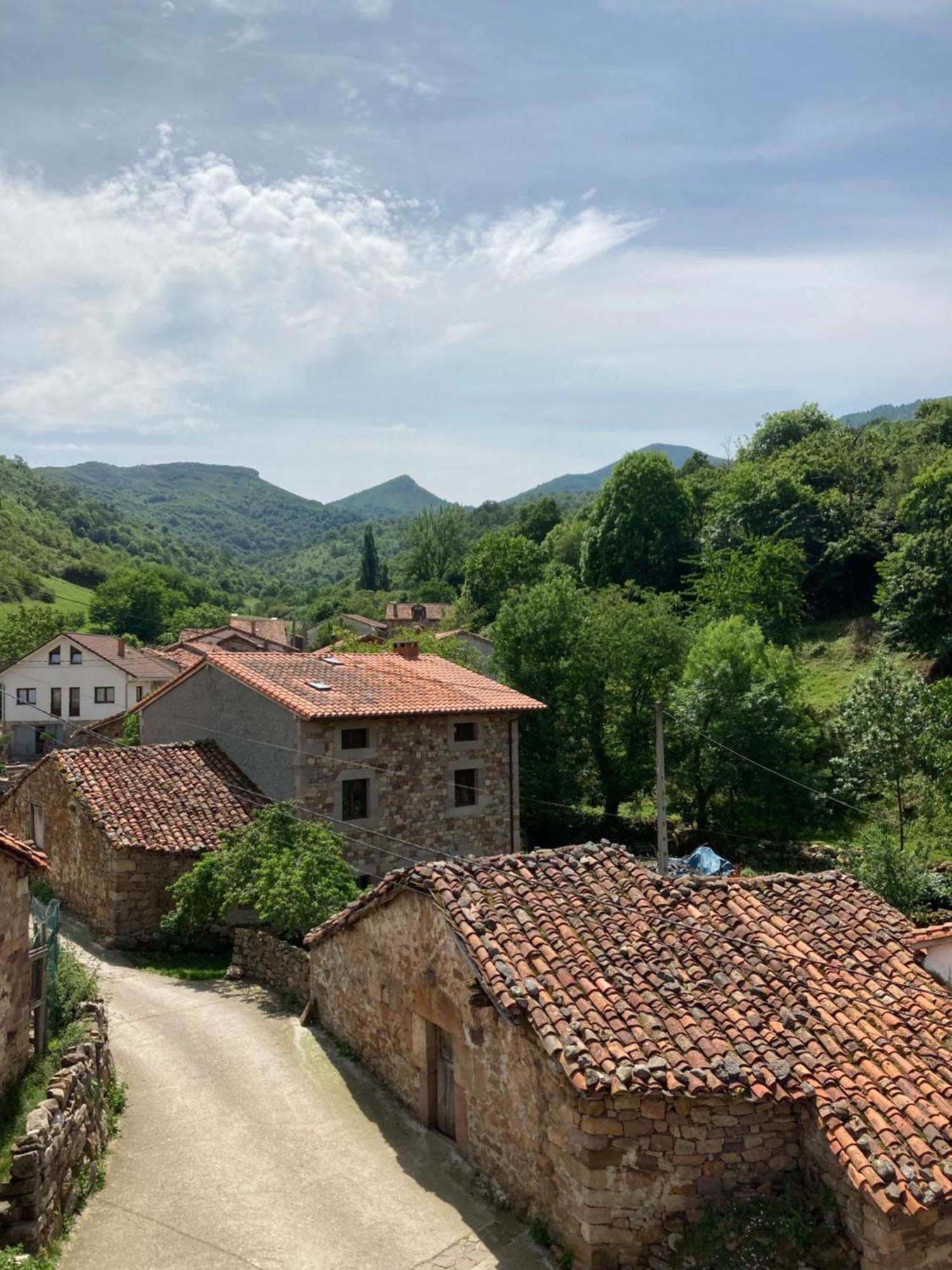 La Valuisilla, Hotel Rural Cicera Exteriör bild