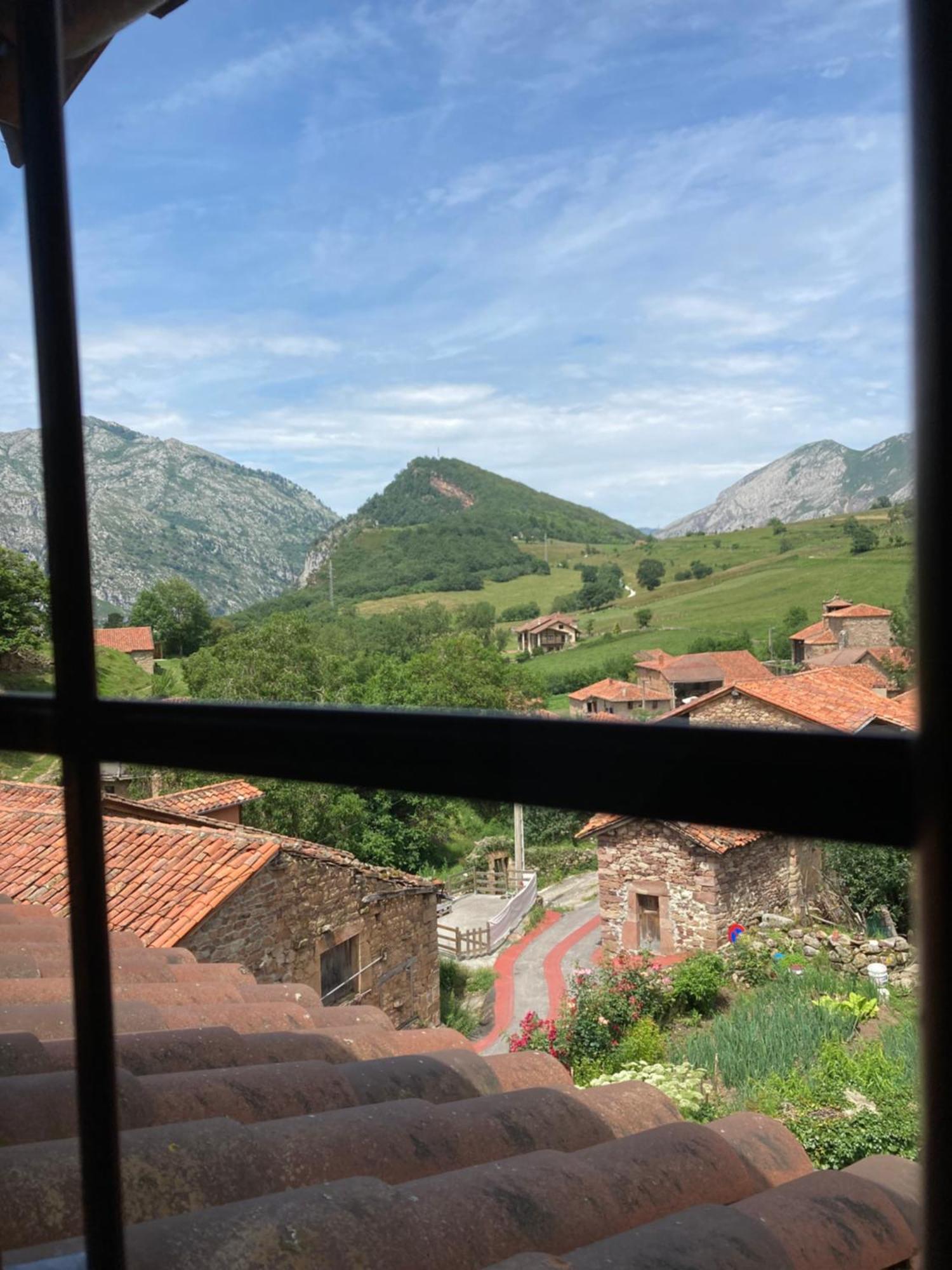 La Valuisilla, Hotel Rural Cicera Exteriör bild