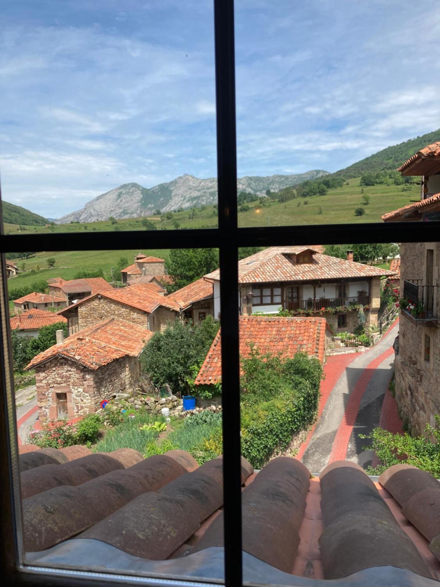 La Valuisilla, Hotel Rural Cicera Exteriör bild