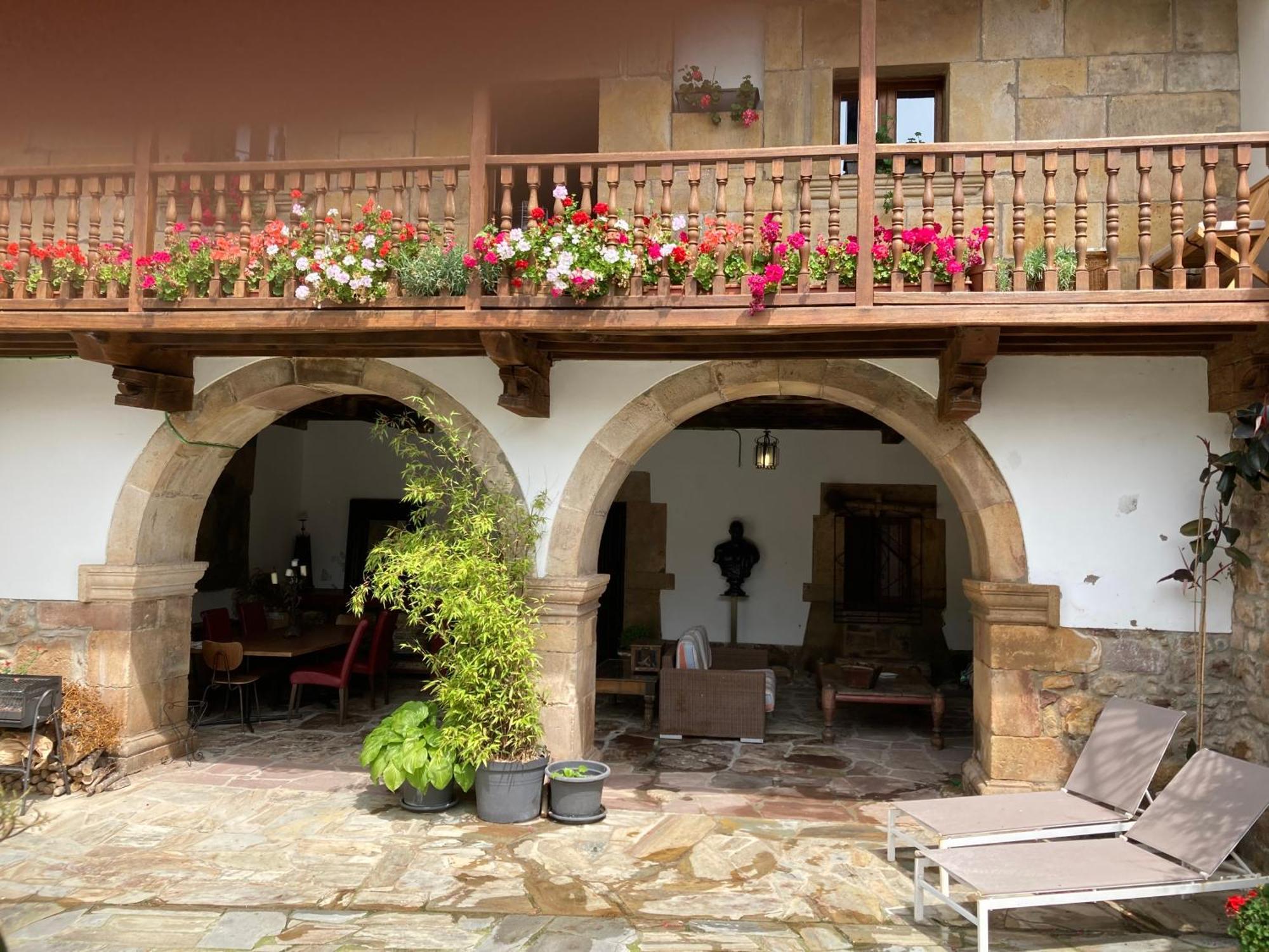 La Valuisilla, Hotel Rural Cicera Exteriör bild